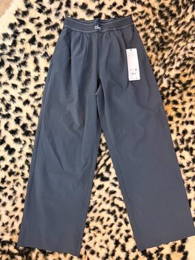 NWT ALO Yoga Black Suit Up Trouser with Branded Waistband